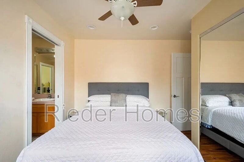 4435 Summer Dr #3 - Photo 5 of 11