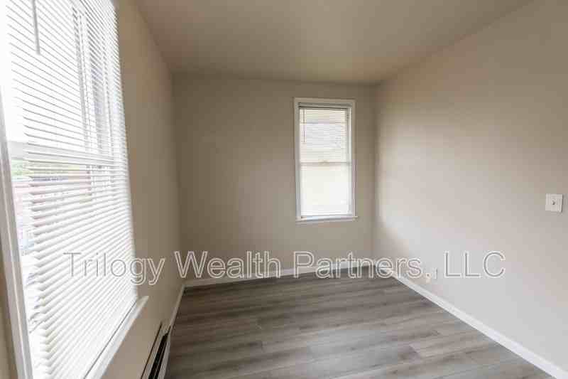 154 Taylor St - Photo 7 of 18