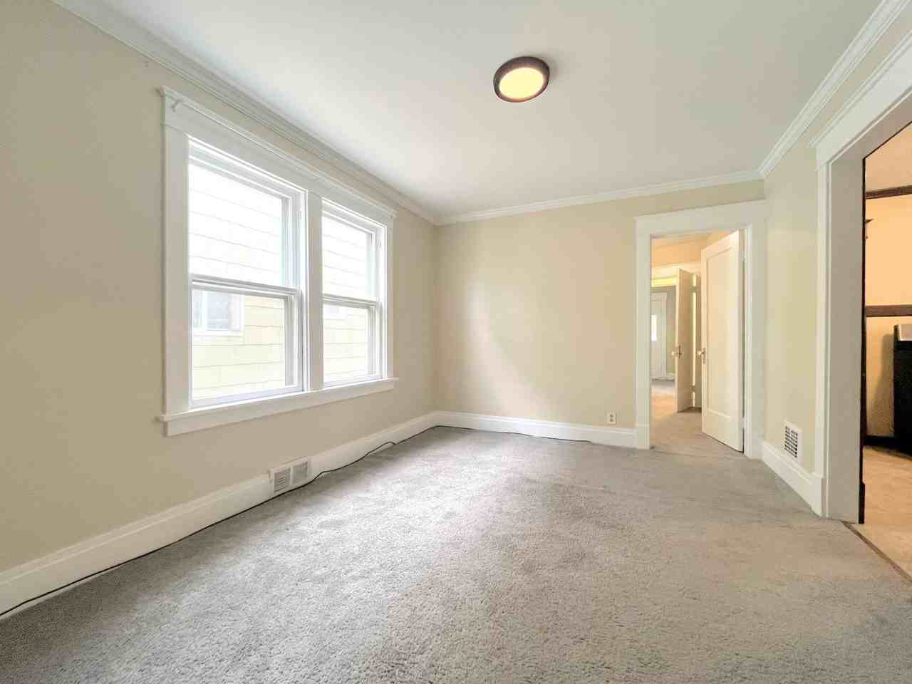 223 Virgil Ave - Photo 4 of 14