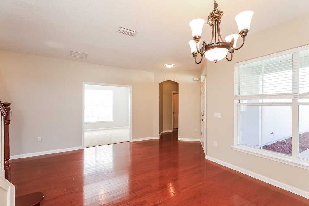 269 Silver Glen Ave - Photo 7 of 17