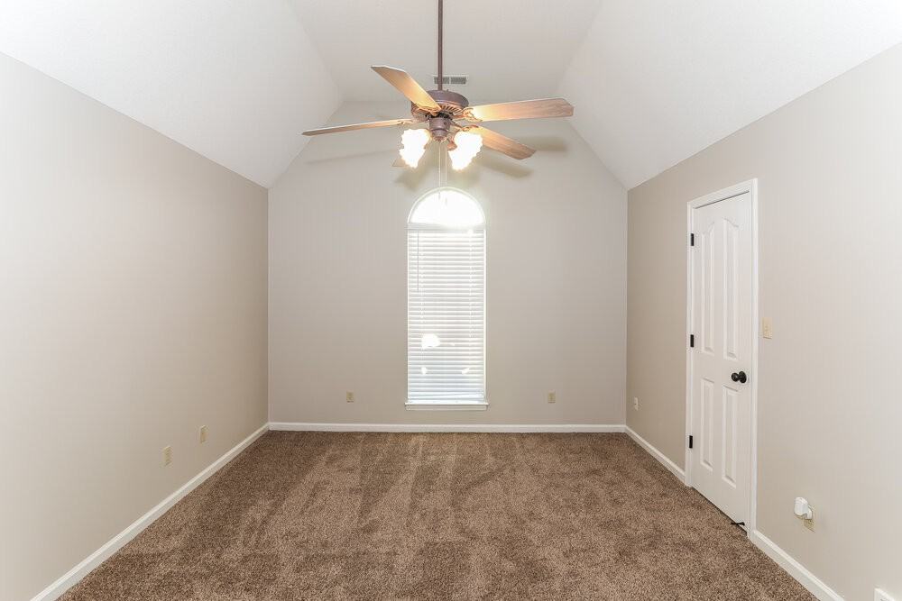 7456 Jennifer Dr - Photo 7 of 15