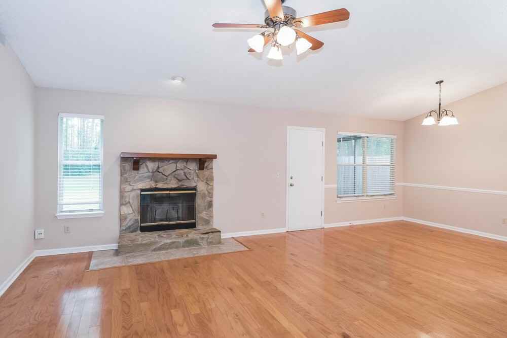 471 Moby Dick Dr N - Photo 4 of 17