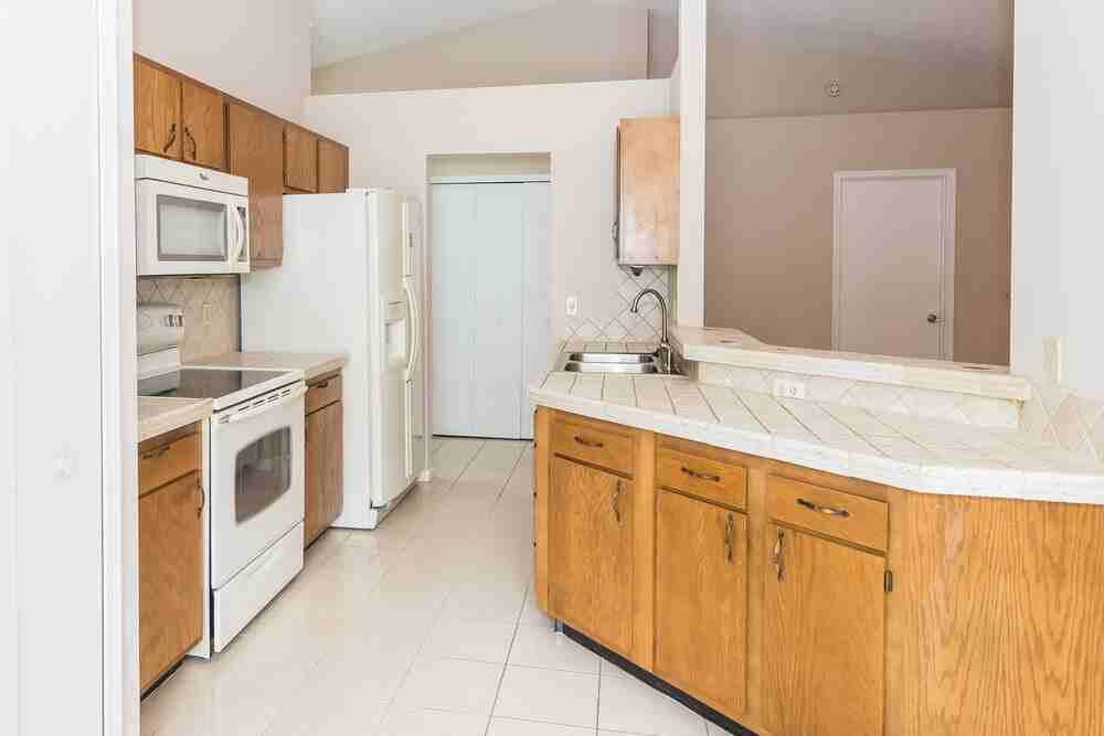 471 Moby Dick Dr N - Photo 7 of 17