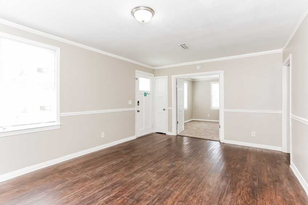 3037 Columbus Ave - Photo 4 of 16