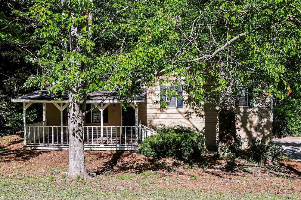 3237 Carmel Dr - Photo 5 of 18