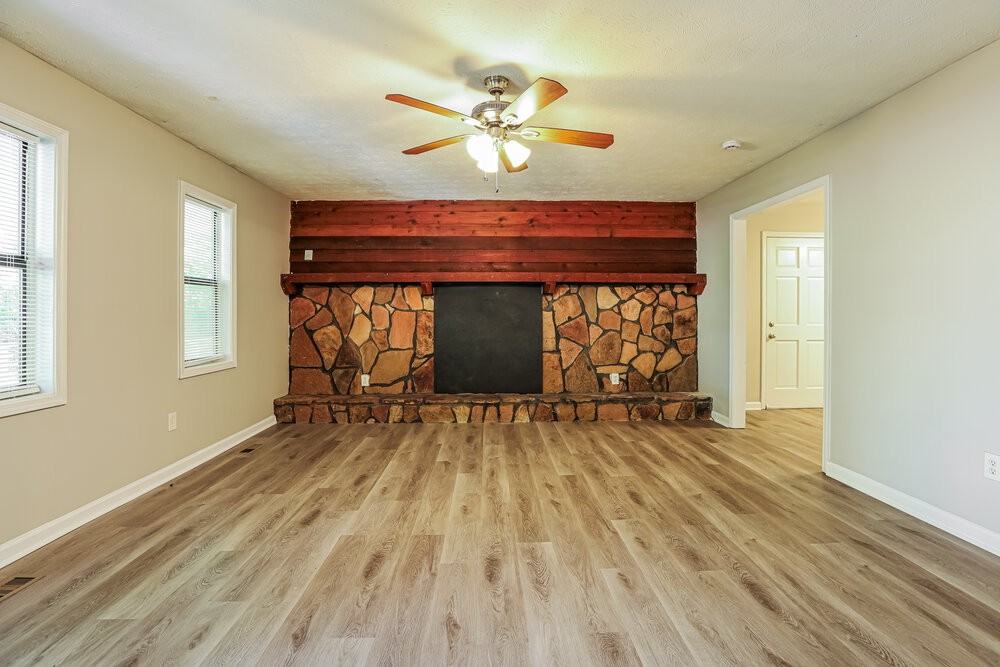 3237 Carmel Dr - Photo 6 of 18