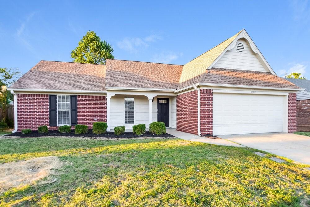10712 Oak Cir N - Photo 3 of 19