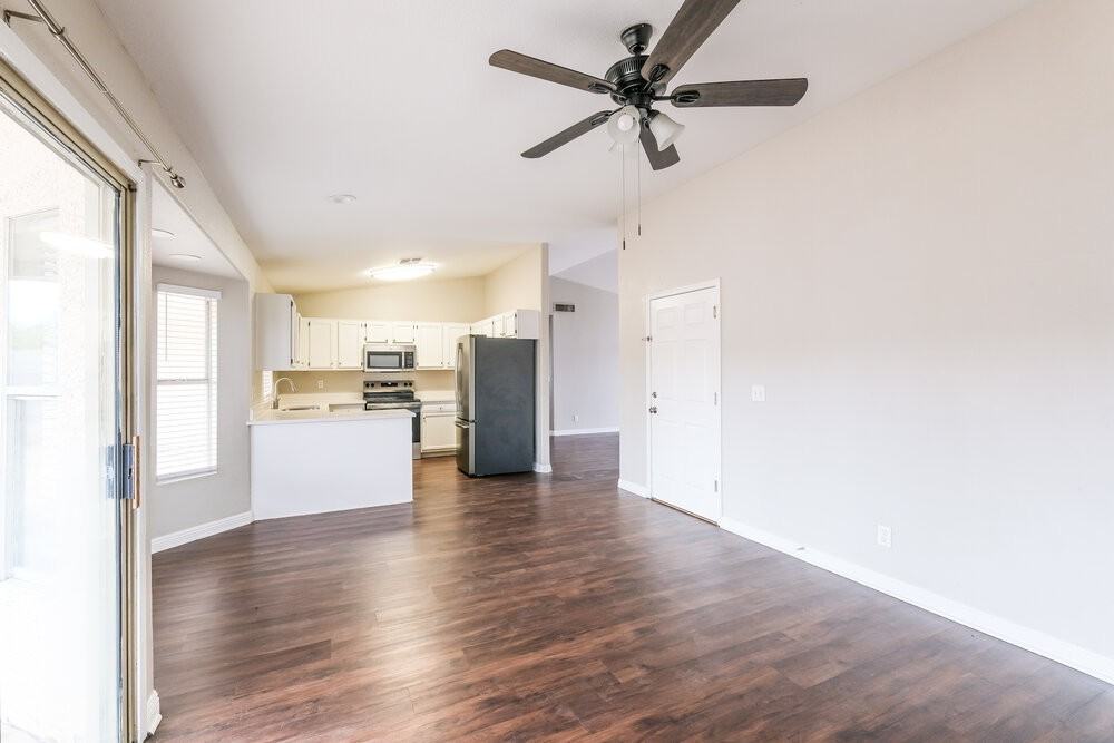 6634 W Pima St - Photo 5 of 16