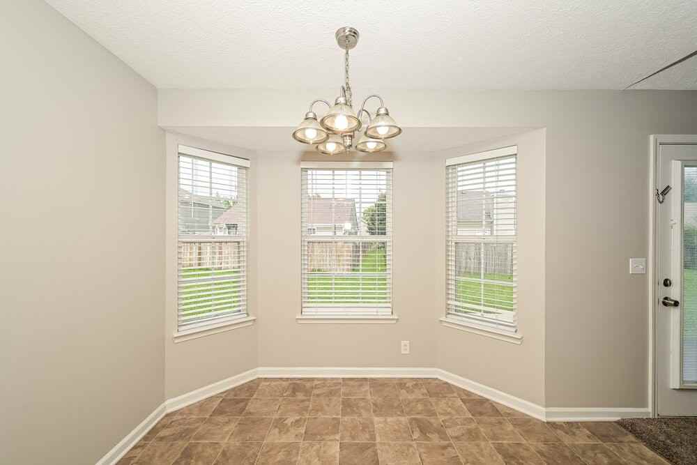 1923 Colyn Ave - Photo 6 of 16
