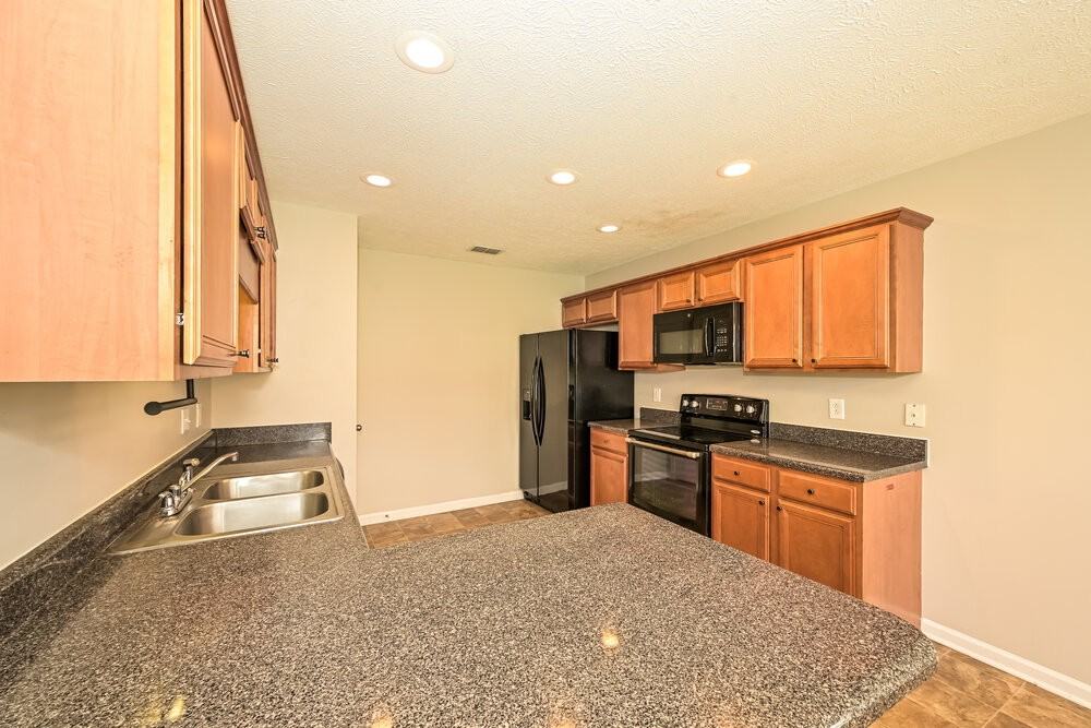 1923 Colyn Ave - Photo 7 of 16
