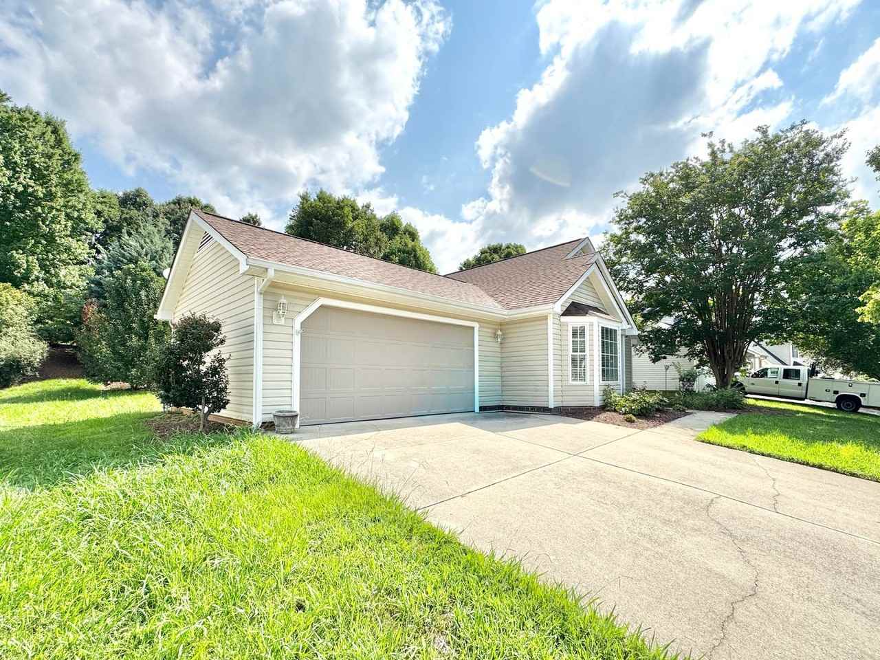 3529 Bent Trace Dr - Photo 2 of 23
