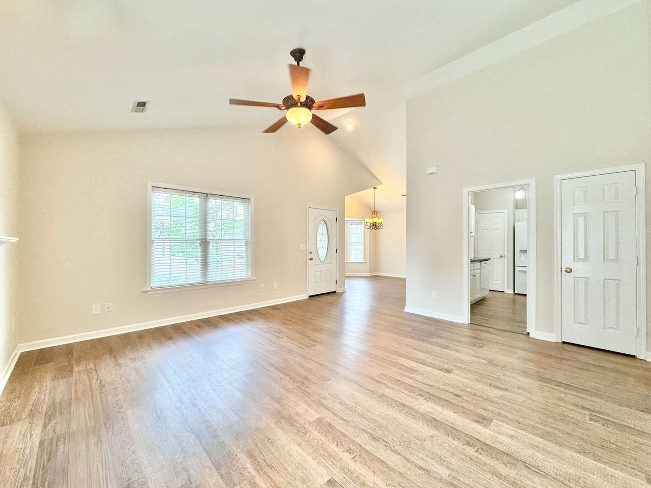 3529 Bent Trace Dr - Photo 4 of 23