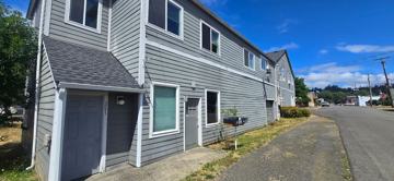 featured image of 321 S 3rd St
