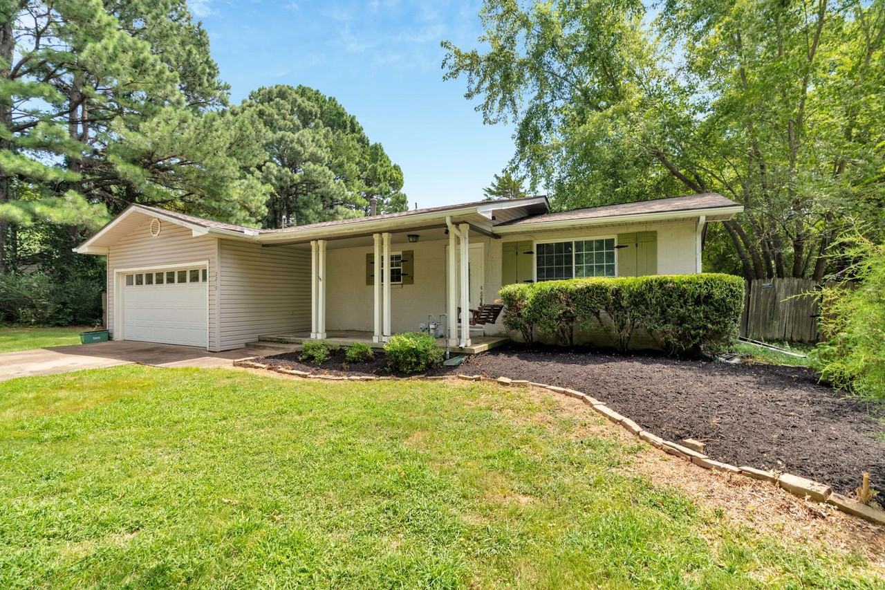 2219 W Ora Dr - Photo 3 of 29