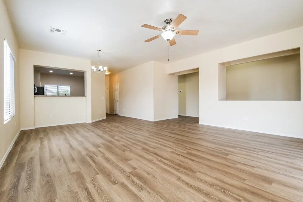 11842 West Monroe Street - Photo 4 of 8