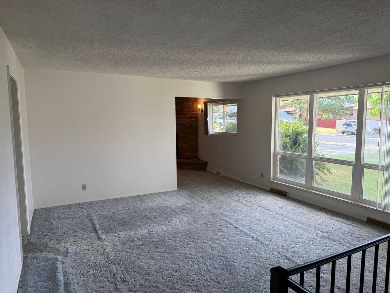 2636 Hickory Dr - Photo 5 of 32