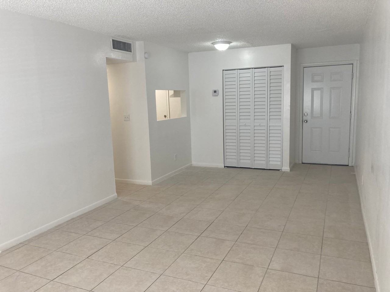 5875 SW 41 St - Photo 6 of 10