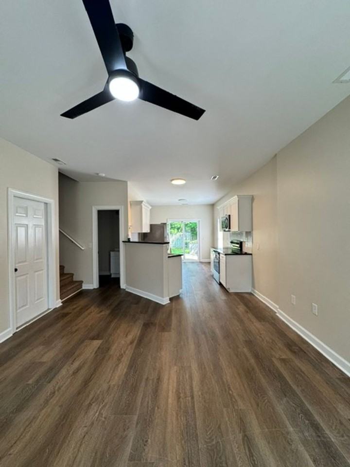 150 Raye Dr - Photo 3 of 32