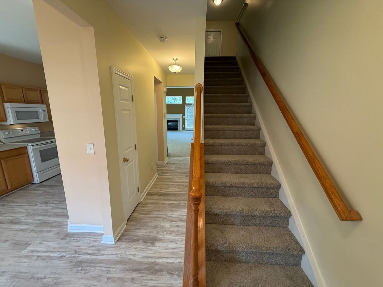 232 Hadley Commons Dr - Photo 2 of 17