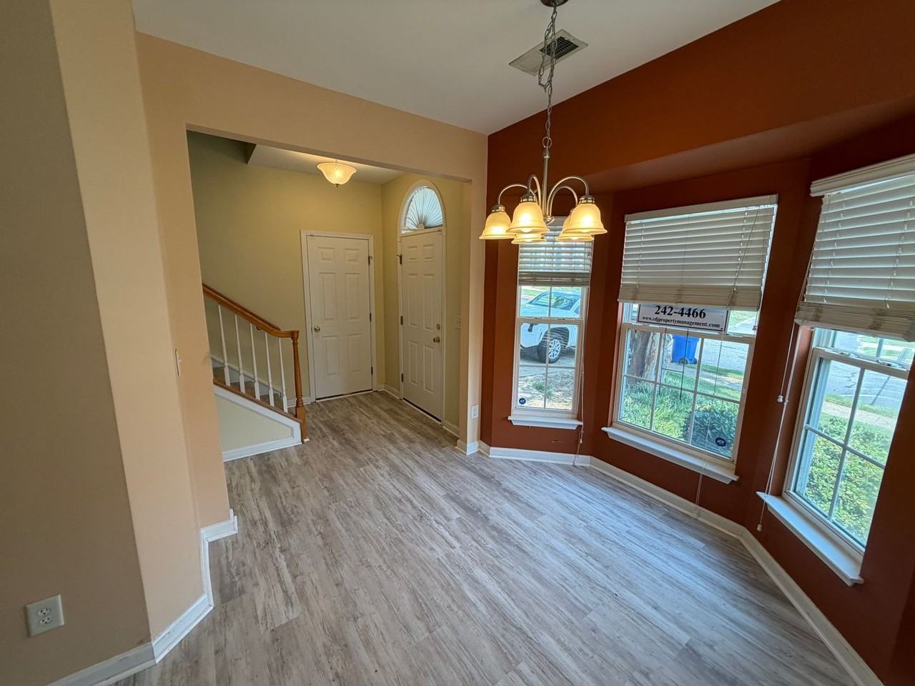 232 Hadley Commons Dr - Photo 4 of 17