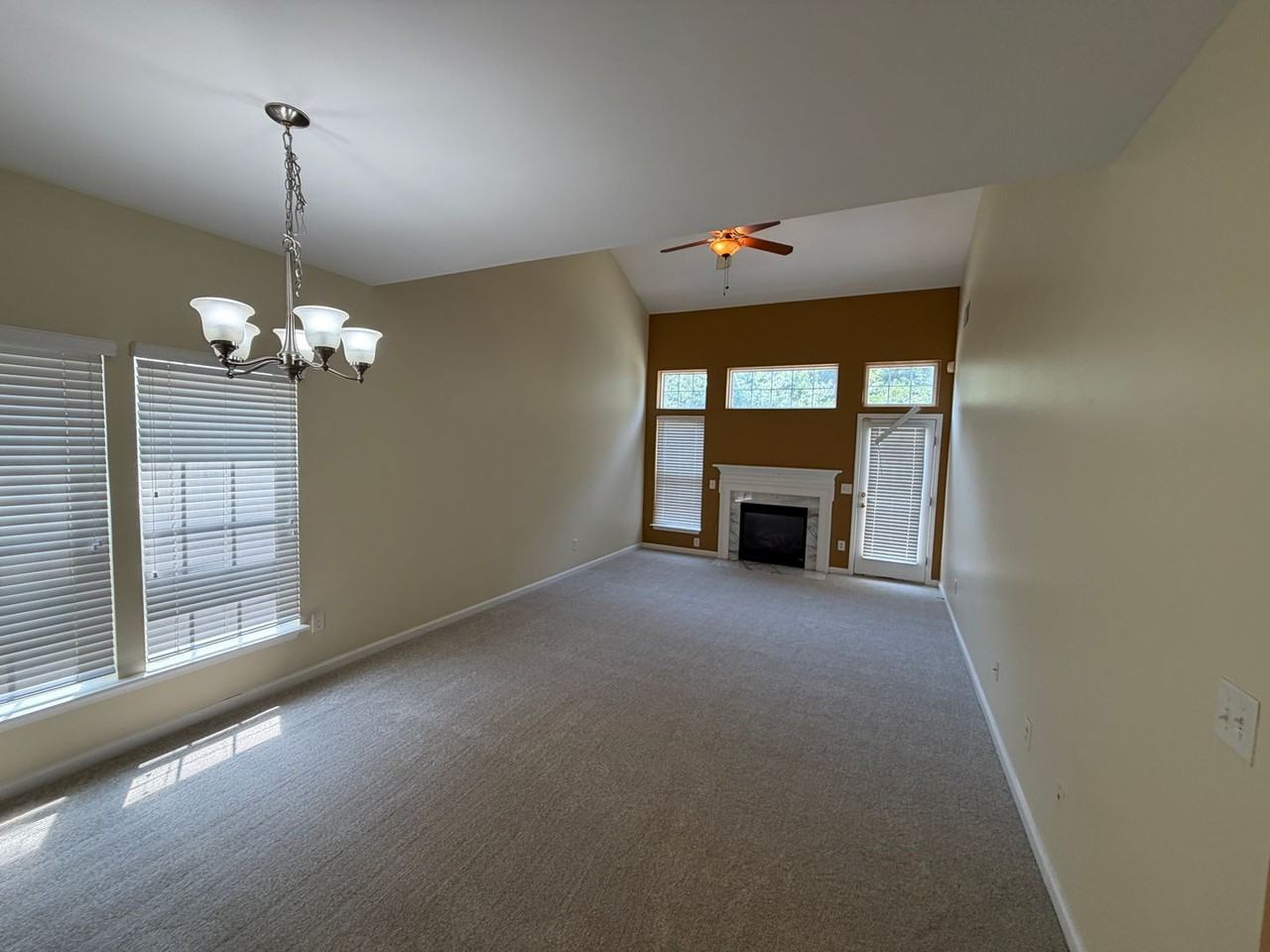 232 Hadley Commons Dr - Photo 6 of 17