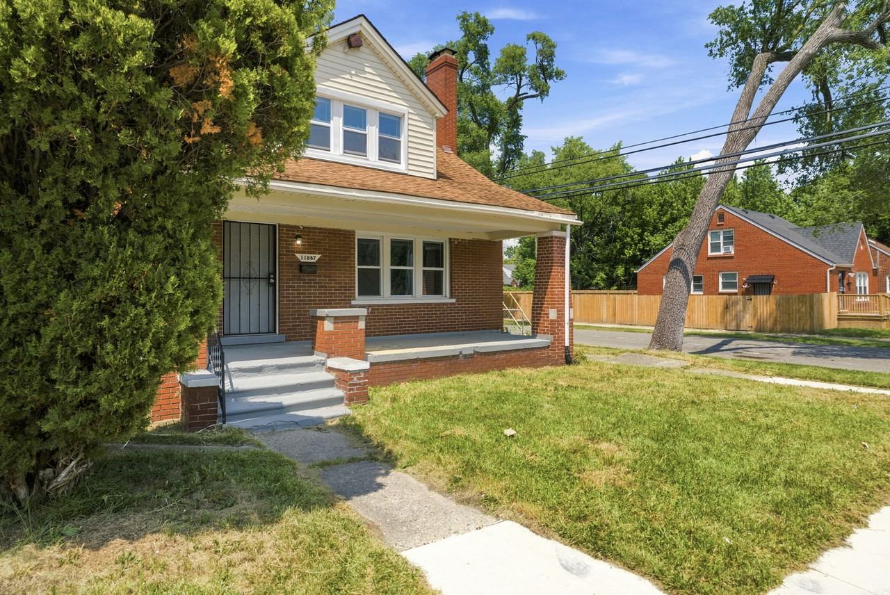 11867 Elmdale St #1 - Photo 3 of 31
