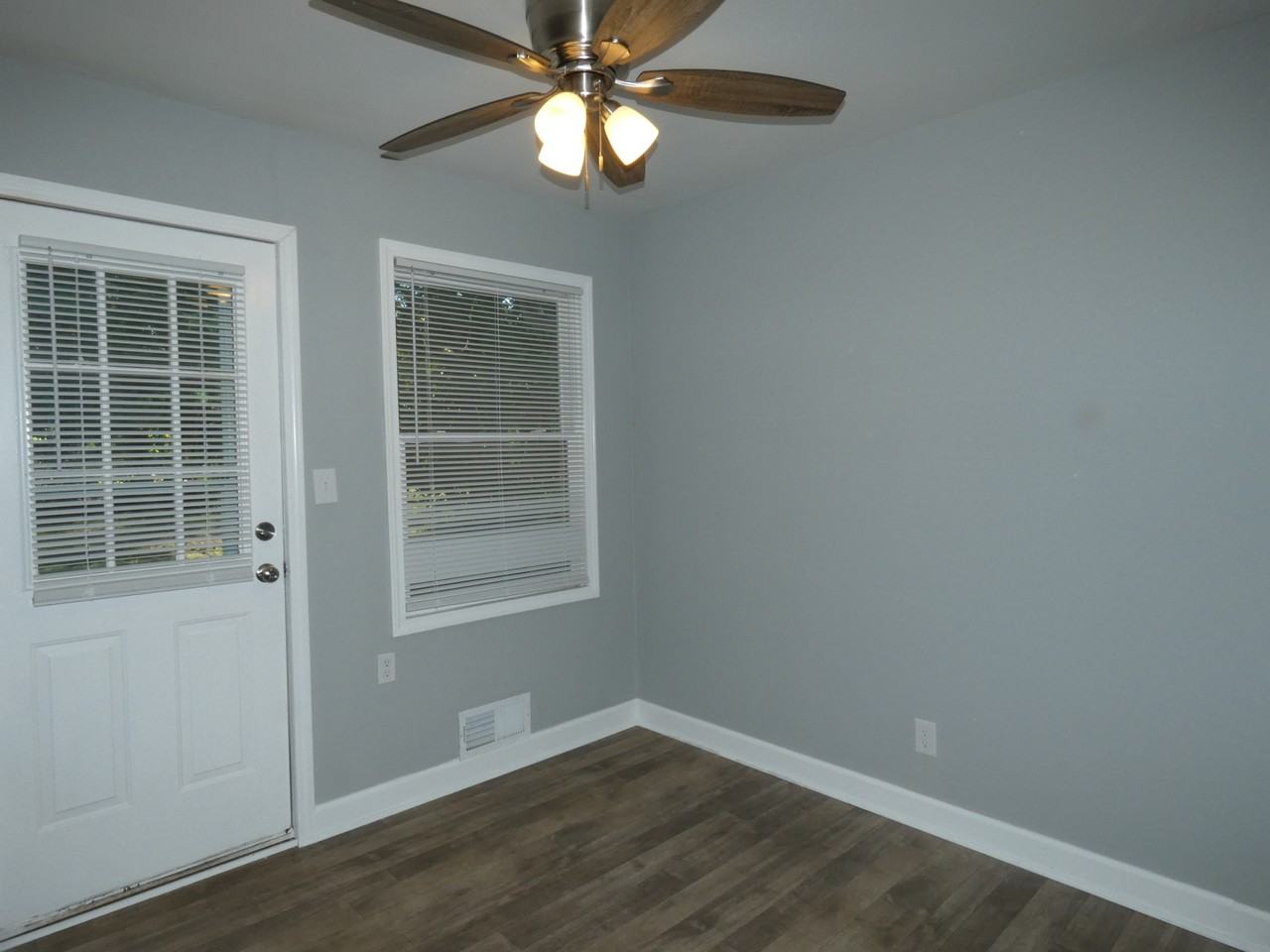 7301 Nw 84th Ter - Photo 7 of 17