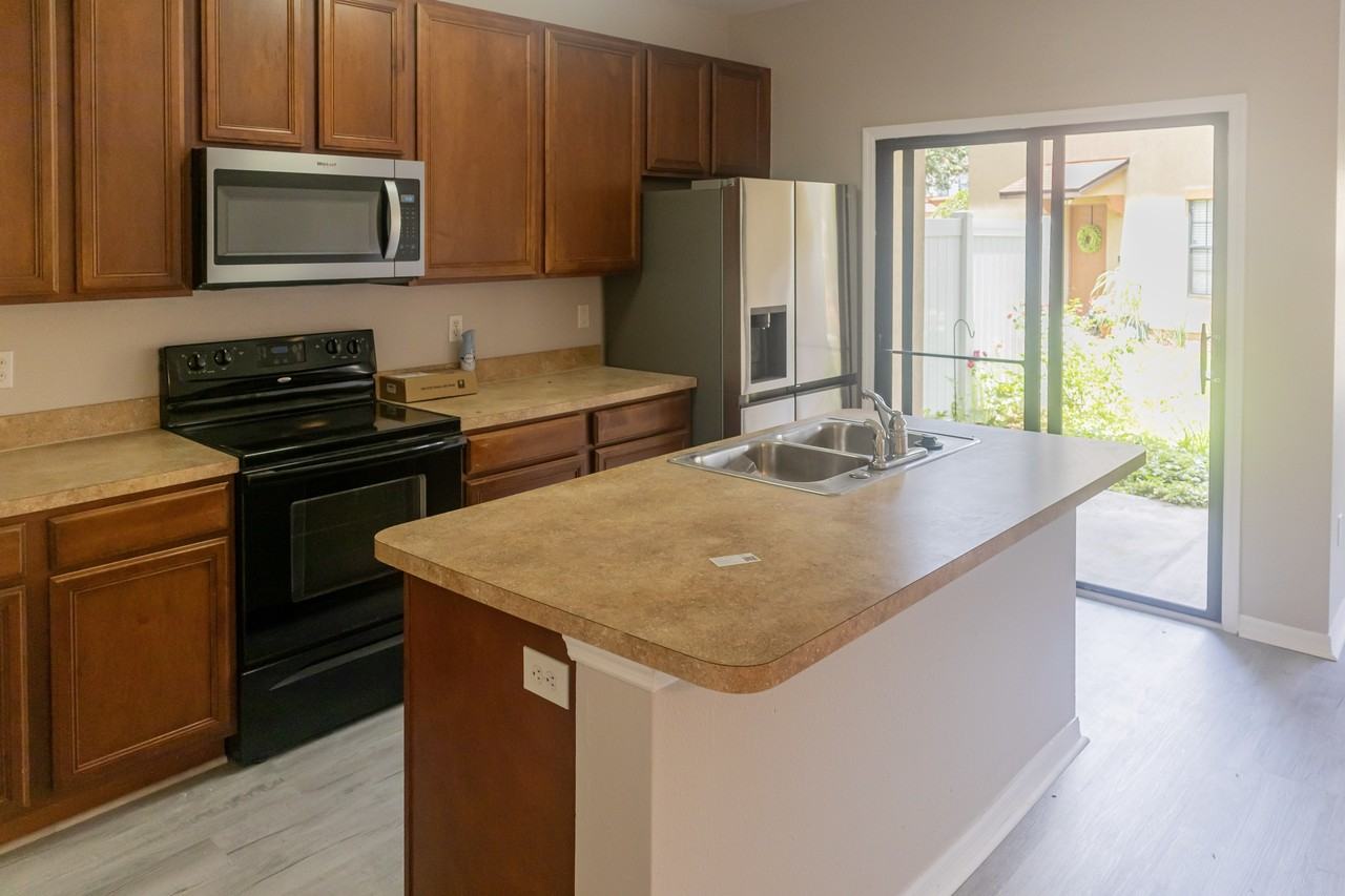 258 Beech Brook St #258 - Photo 2 of 29