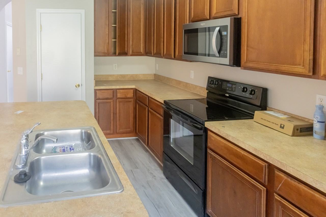 258 Beech Brook St #258 - Photo 3 of 29