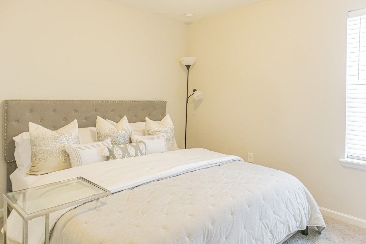 7112 Emsley Cir #1 - Photo 5 of 11