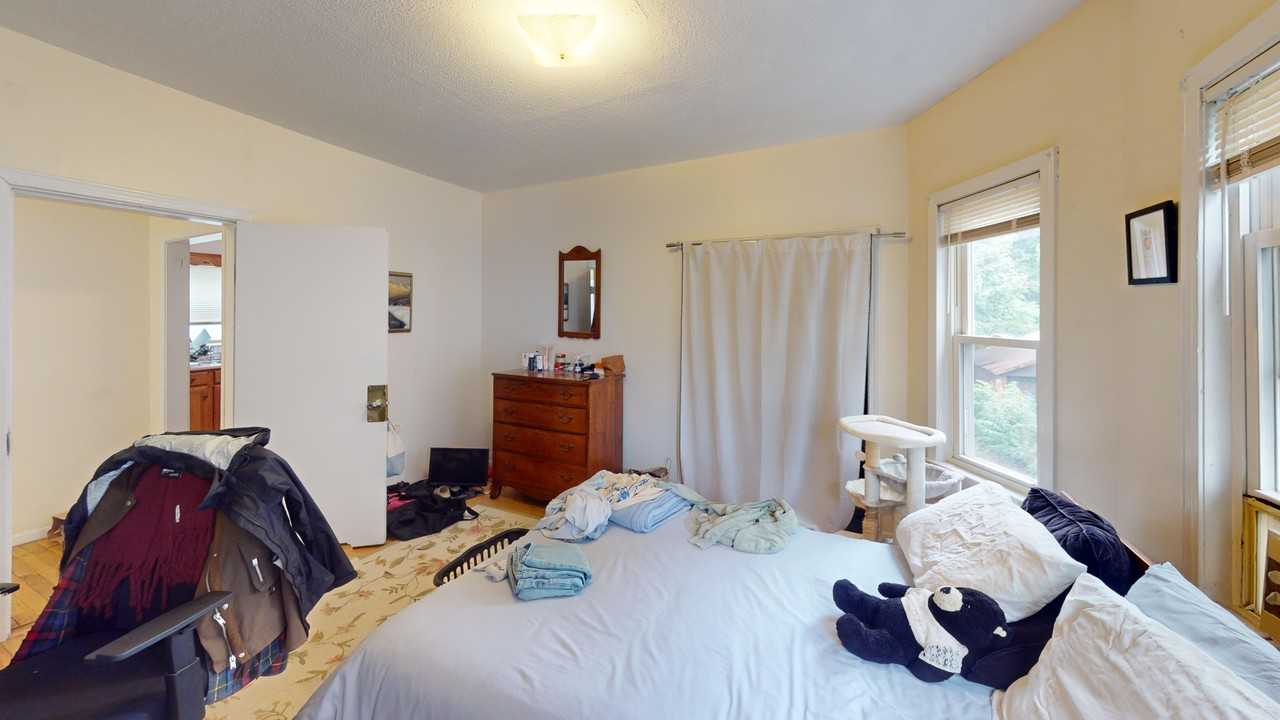 213 Parsons St - Photo 3 of 9