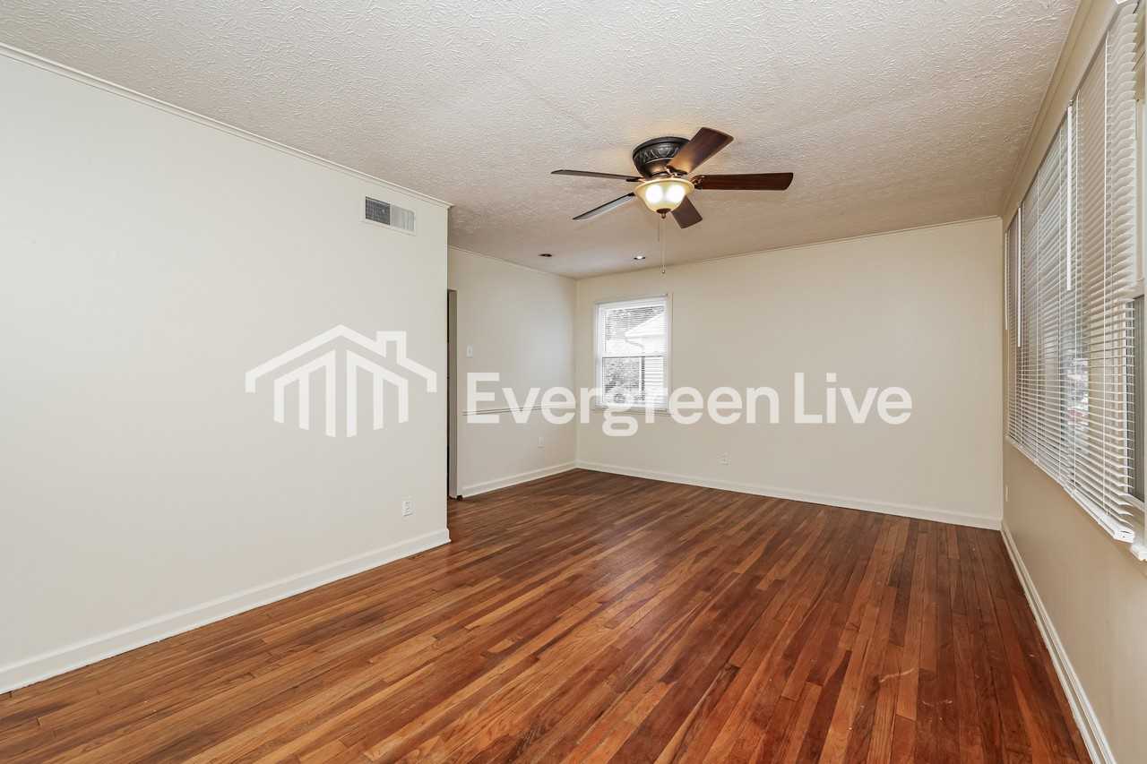 5338 Rawlings Dr - Photo 5 of 15