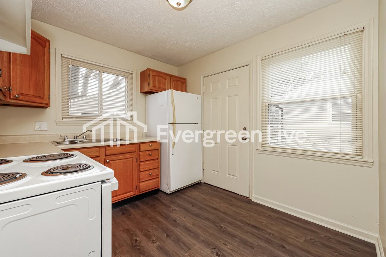 5338 Rawlings Dr - Photo 6 of 15