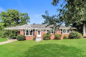 featured image of 12 Fairway Dr