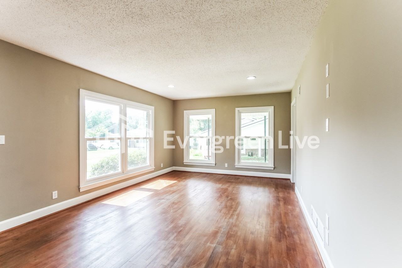 12 Fairway Dr - Photo 2 of 15