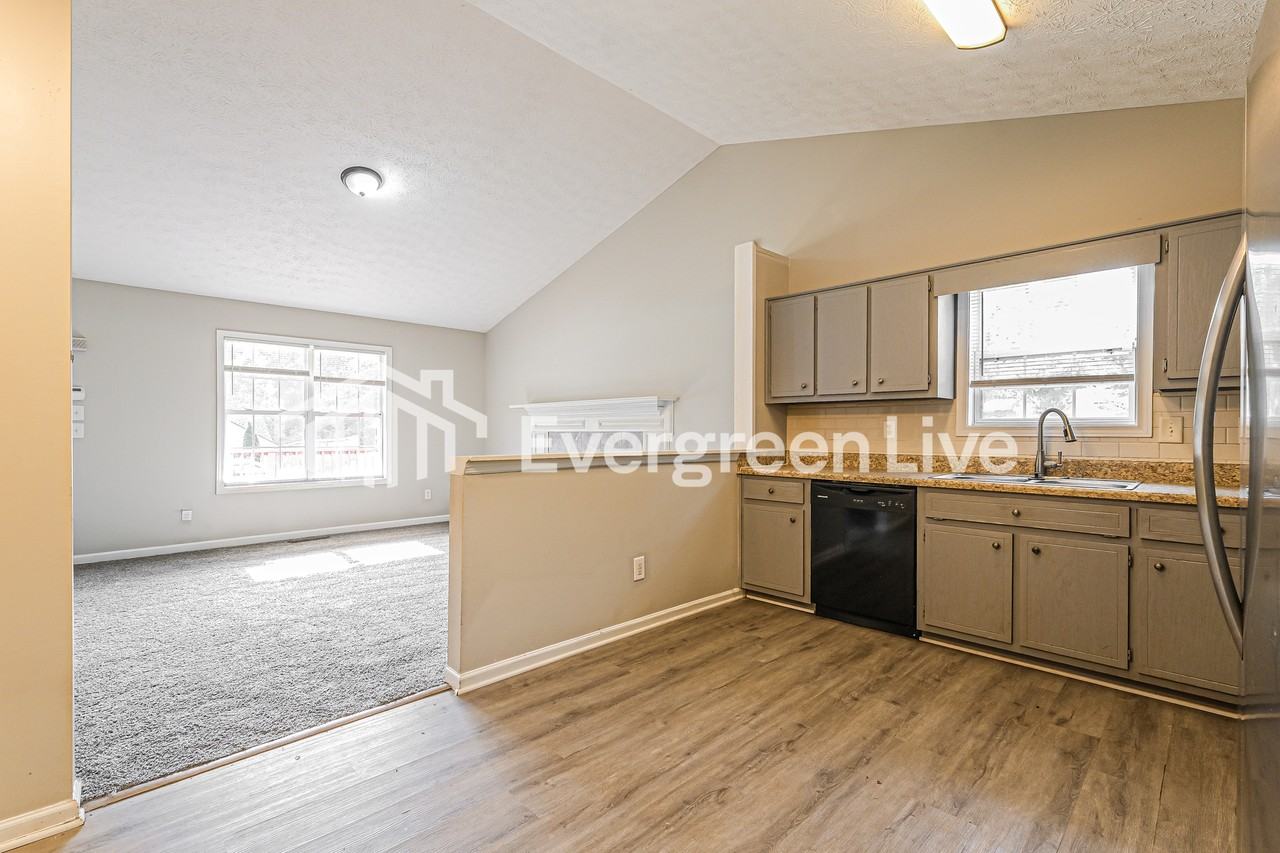 4523 Turning Leaf Dr - Photo 4 of 15