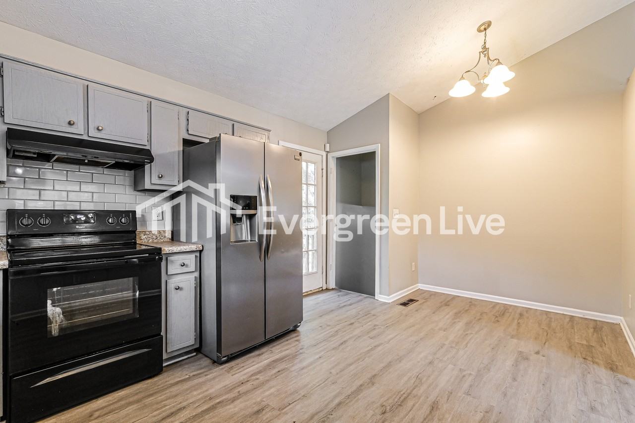 4523 Turning Leaf Dr - Photo 5 of 15