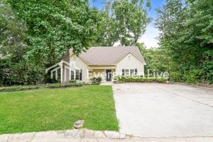 featured image of 4237 Waylon Dr
