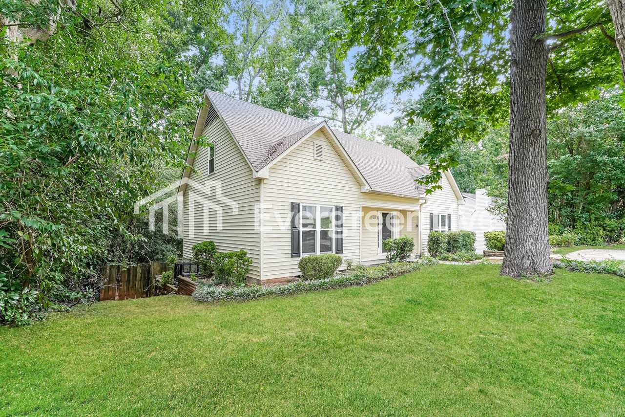 4237 Waylon Dr - Photo 2 of 15
