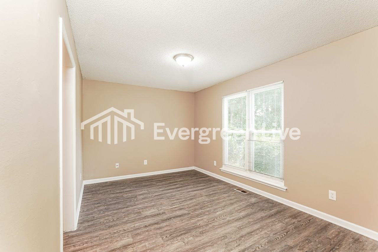 4237 Waylon Dr - Photo 3 of 15