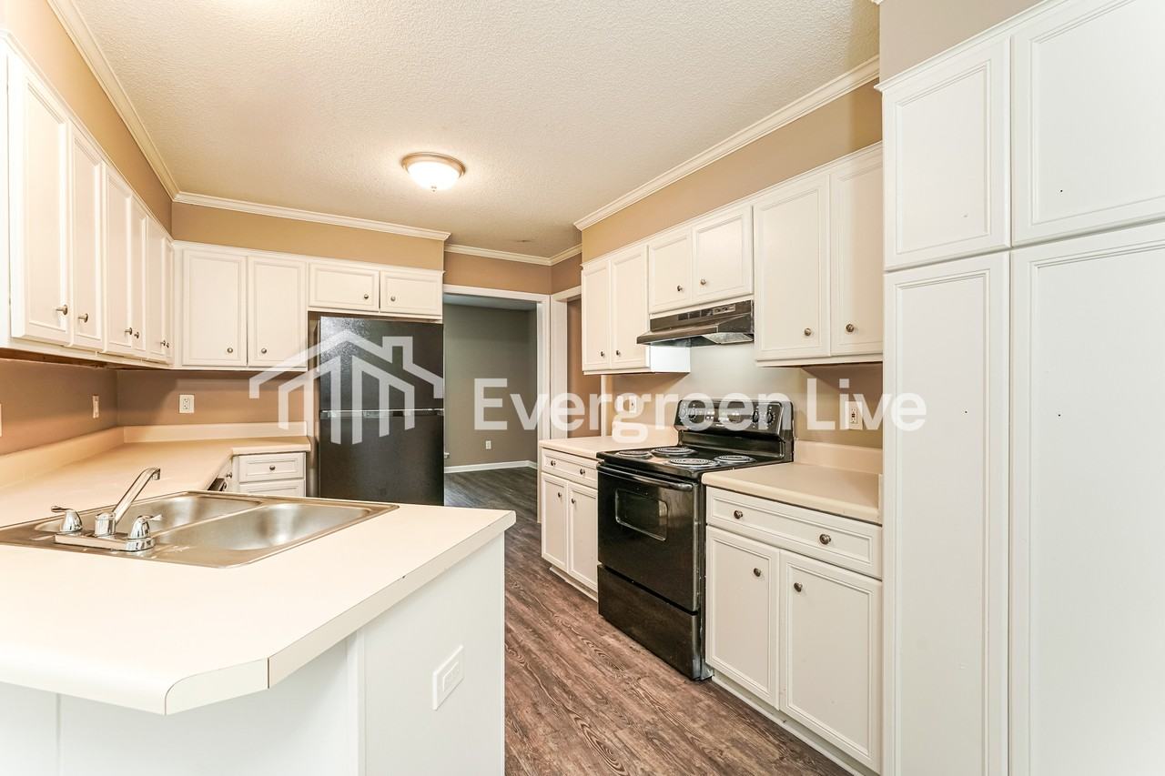 4237 Waylon Dr - Photo 6 of 15