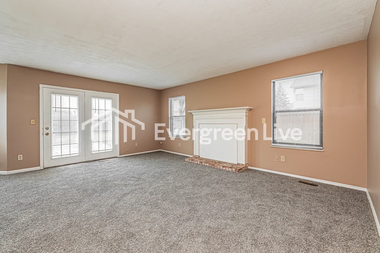 8979 Trowbridge Way - Photo 7 of 15