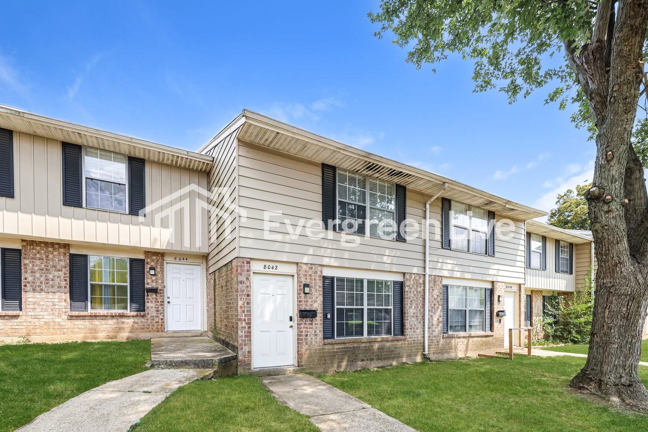 8042 Mount Everest St - Photo 2 of 15
