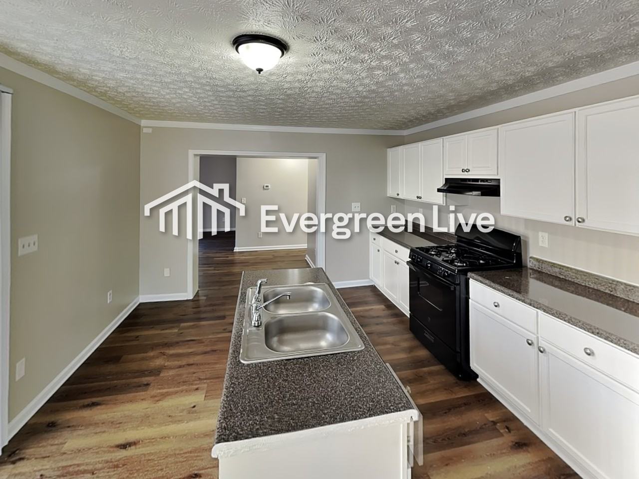 3260 Russell St - Photo 7 of 22