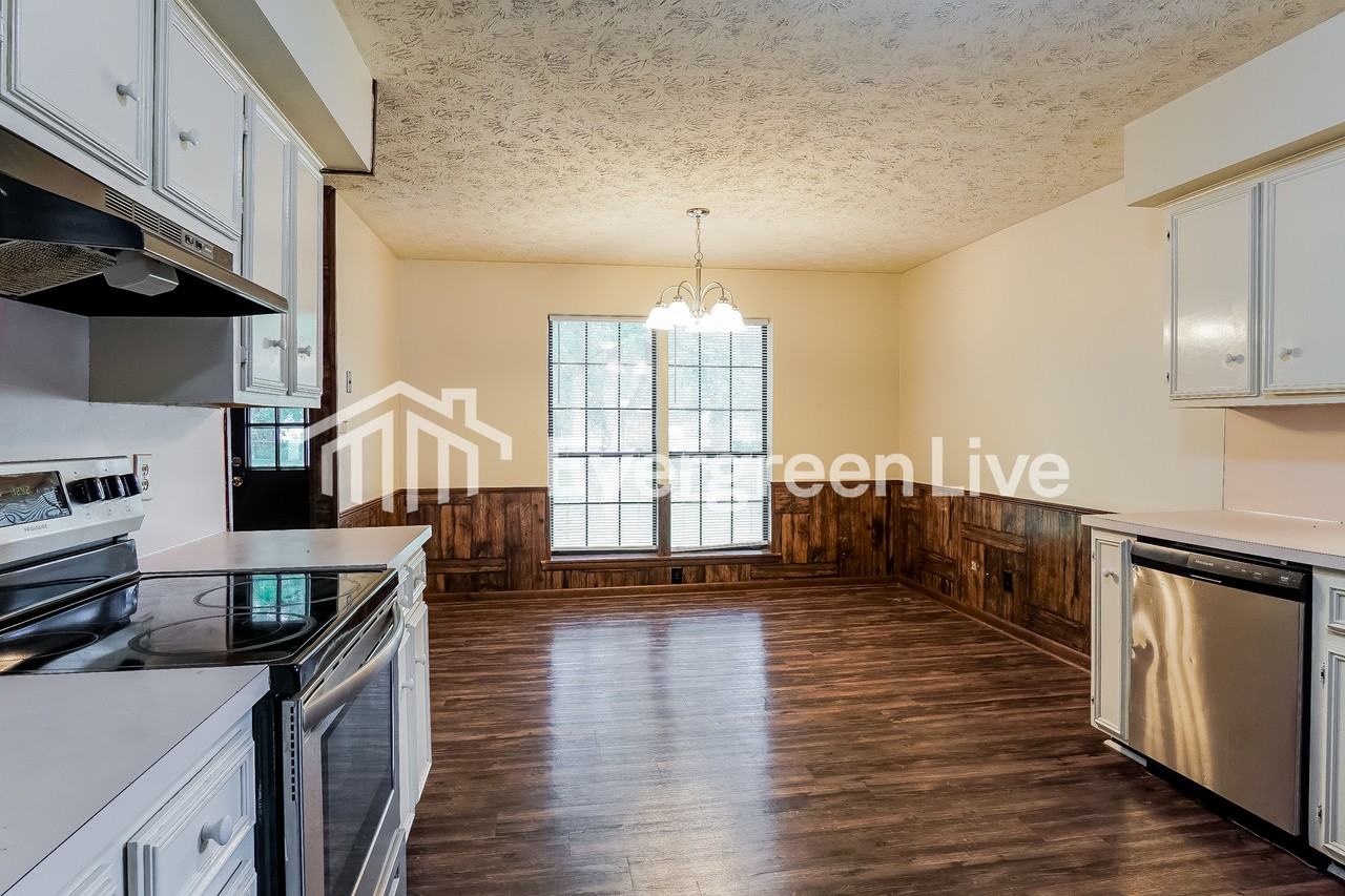 104 Shawnee Dr - Photo 3 of 15