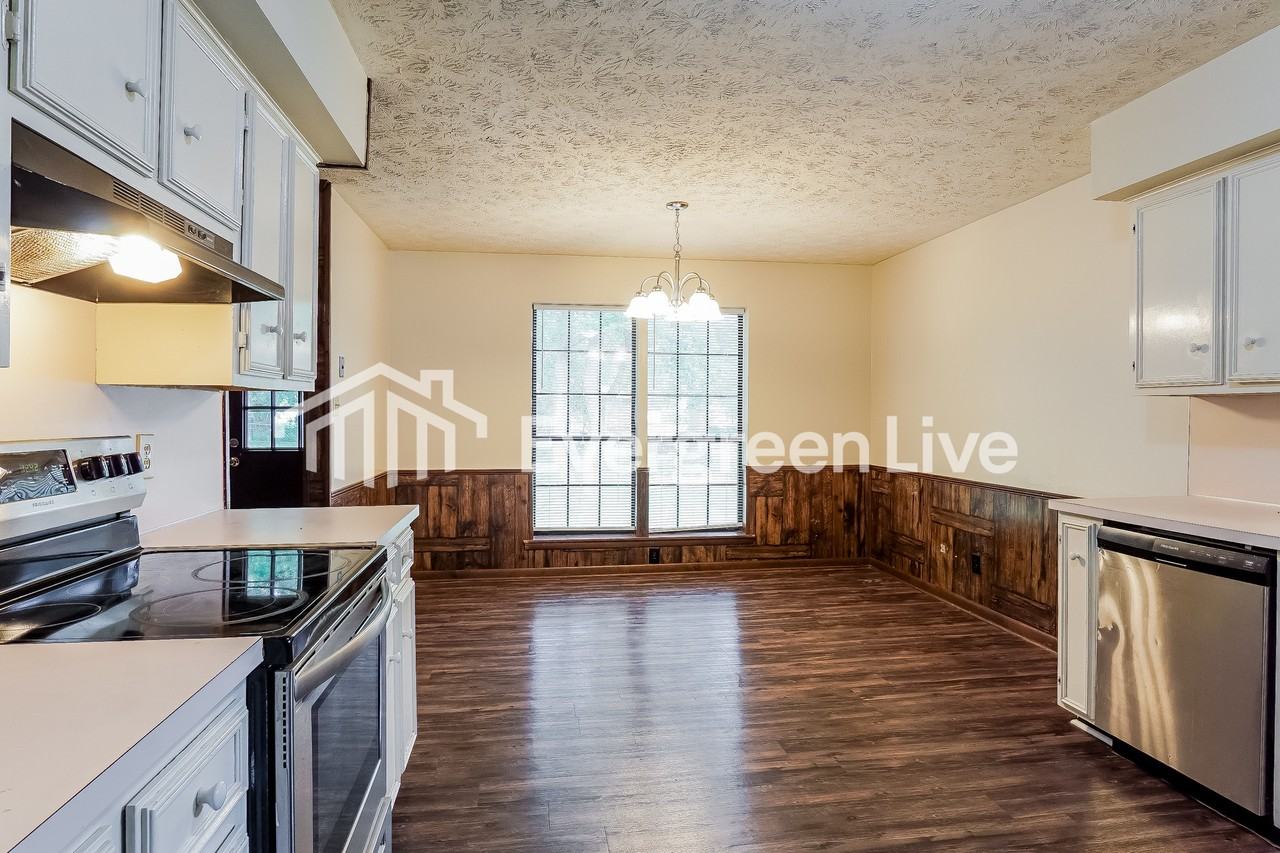 104 Shawnee Dr - Photo 4 of 15