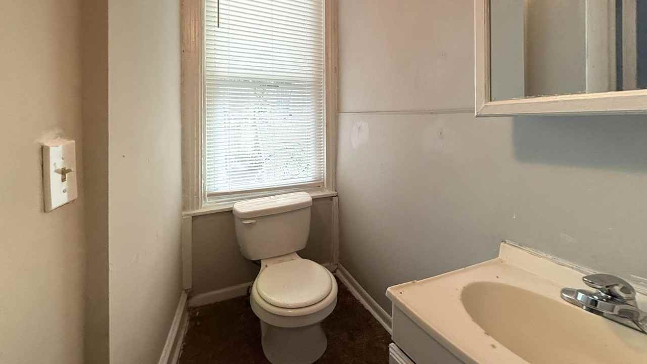 5122 Folsom St - Photo 6 of 18