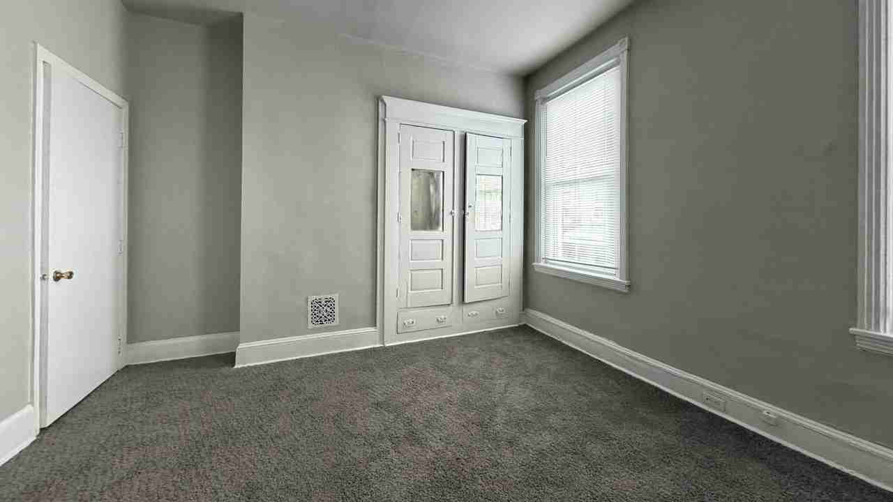 5122 Folsom St - Photo 7 of 18