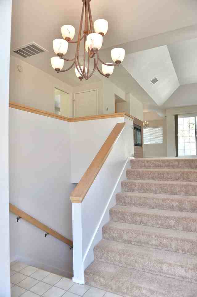 37 Port Royale Rd - Photo 3 of 32
