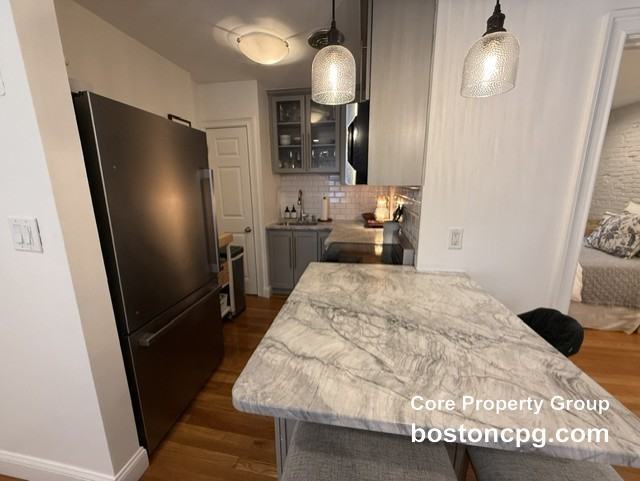 8 Battery St #4 - Photo 6 of 12